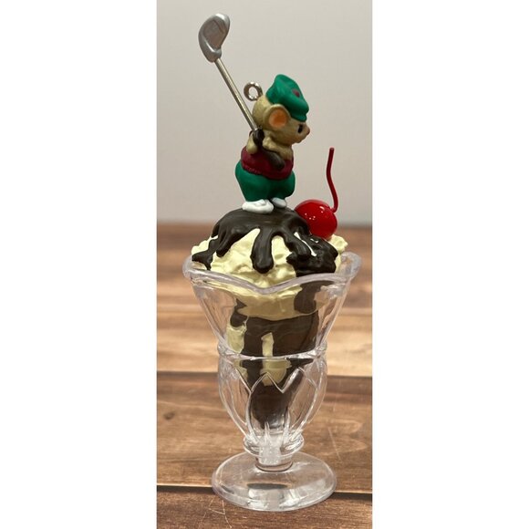 1999 HALLMARK ORNAMENT QX6617 ICE CREAM SUNDAE GOLFER MOUSE BY SUE TAGUE - Picture 7 of 10